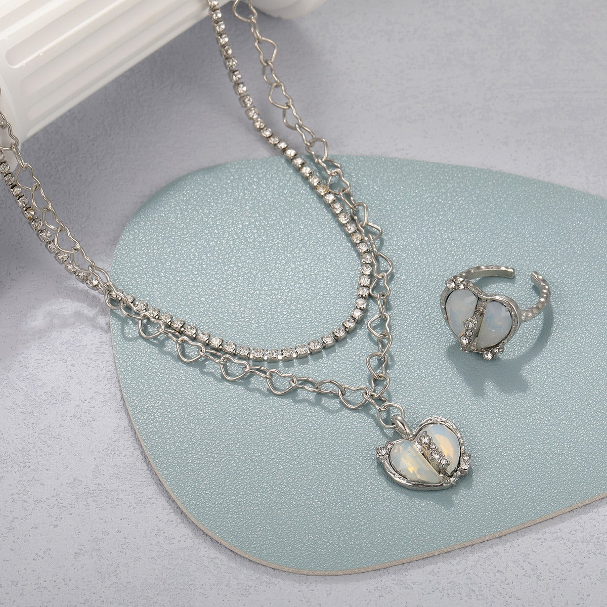 New Sweet Cool Style Y2K Split Love Ring Necklace Jewelry Set for Female Personality and Minority Design Jewelry